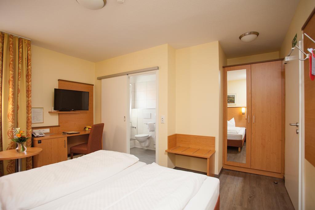Vitalhotel Am Stadtpark Superior Бад Харцбург Екстериор снимка