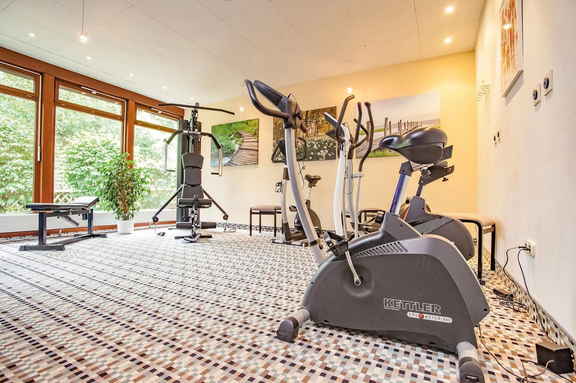 Vitalhotel Am Stadtpark Superior Бад Харцбург Екстериор снимка